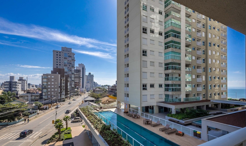 SHC - Condominium With Pool 50m From the Beach in Picarras