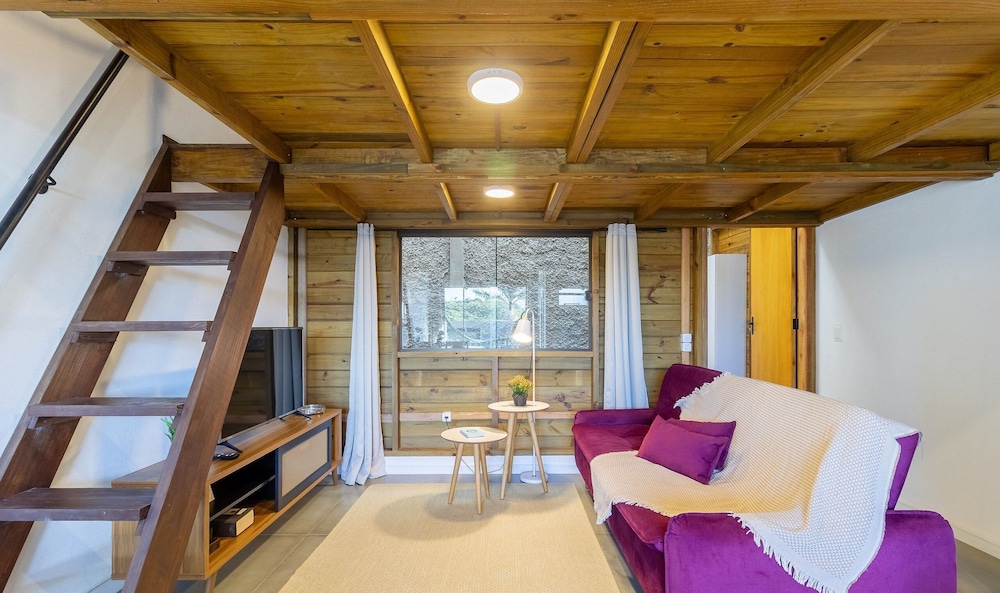 Your Getaway in Florianopolis, Just Minutes From the Beach NDE