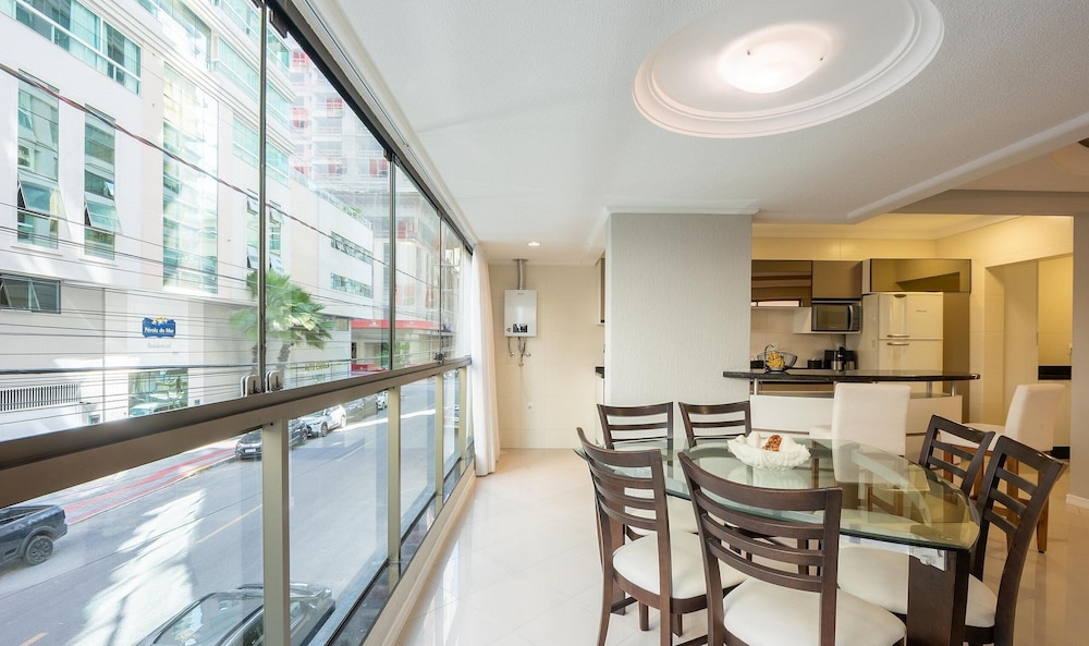 Apt w/ 3 BR & Grill 400m From the Beach Prs0101