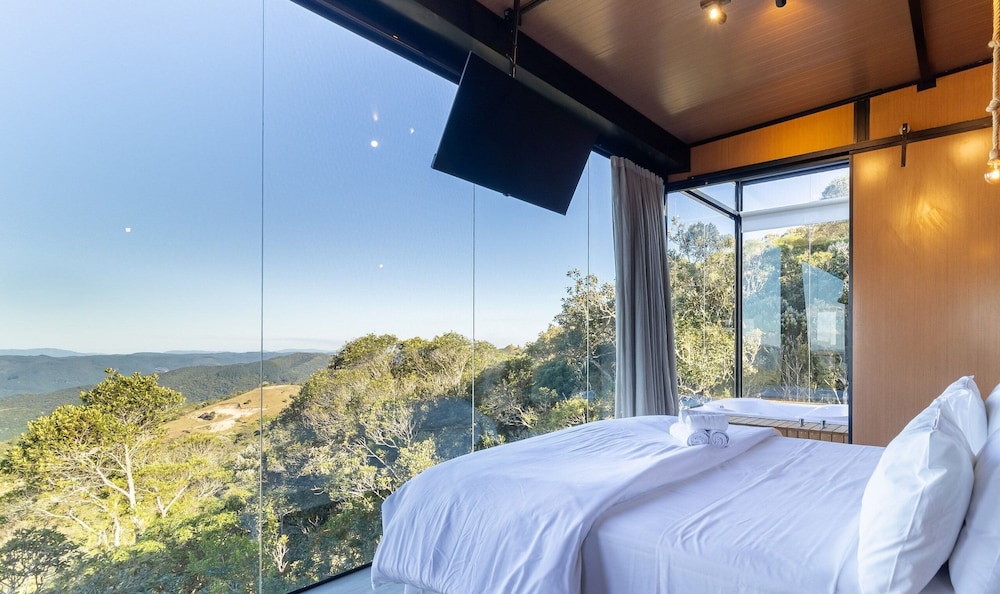 Cabana jacuzzi e vista na serra VST036