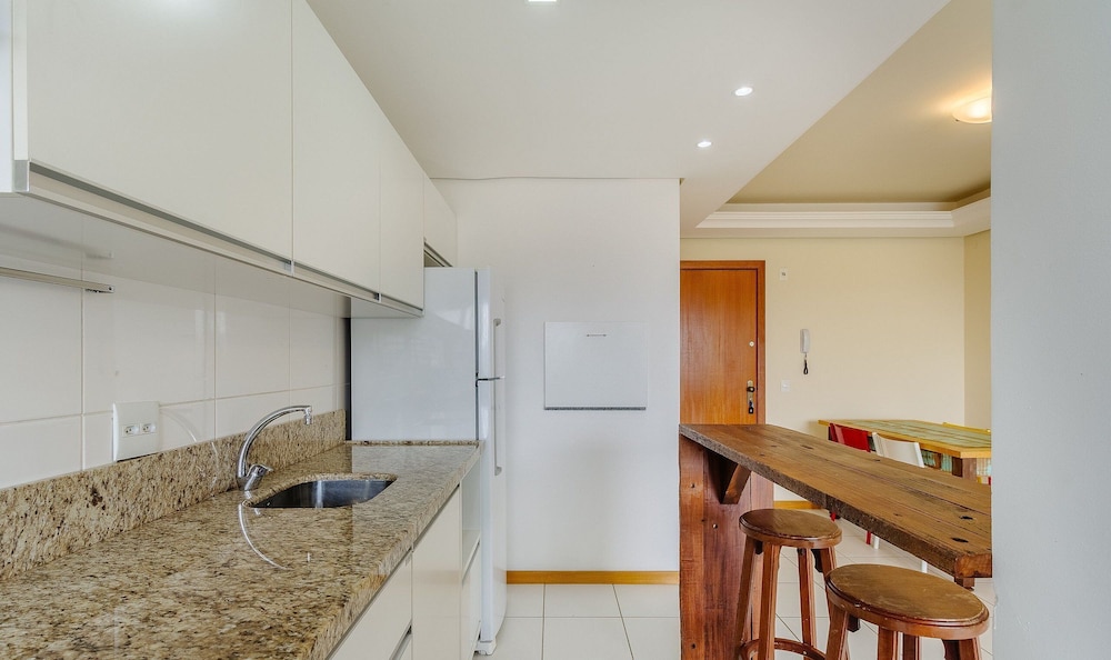 Elegant Apartment for Couples in Poa-rs Urb1110