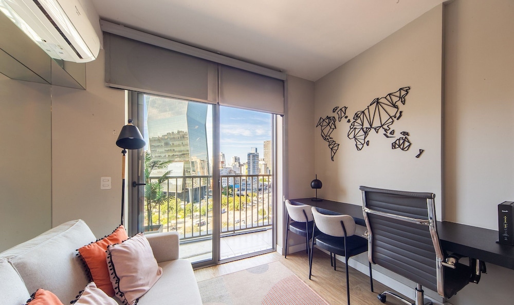 Beautiful Studio 290m From the Metro Hox1010