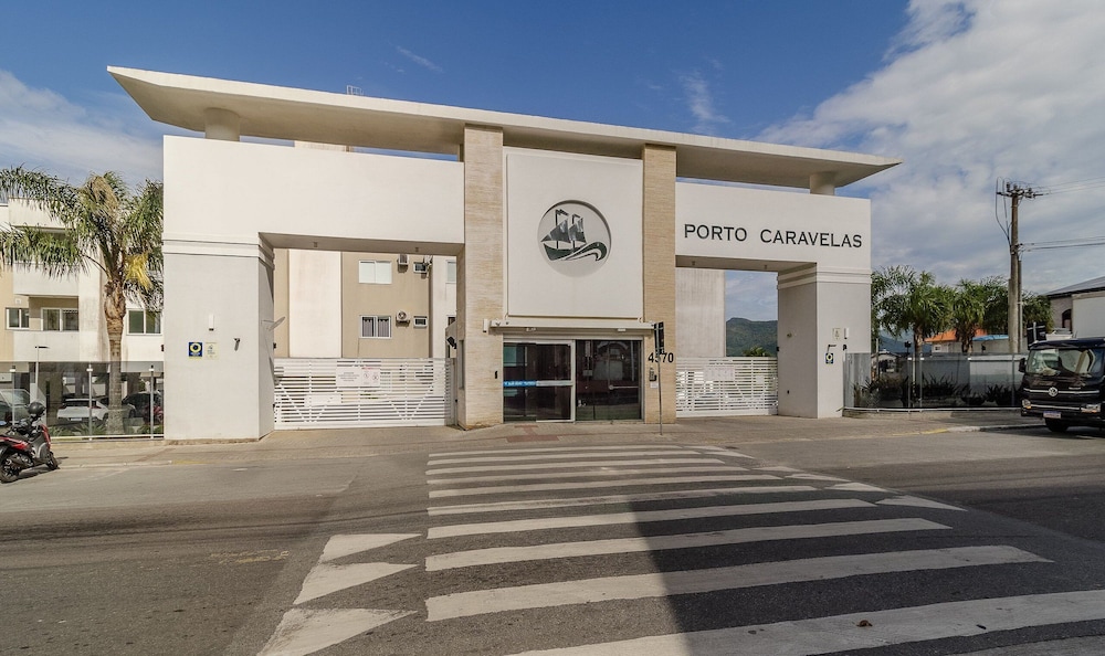 Apt. w/ Barbecue & Pool in Canasvieiras Rpc0305