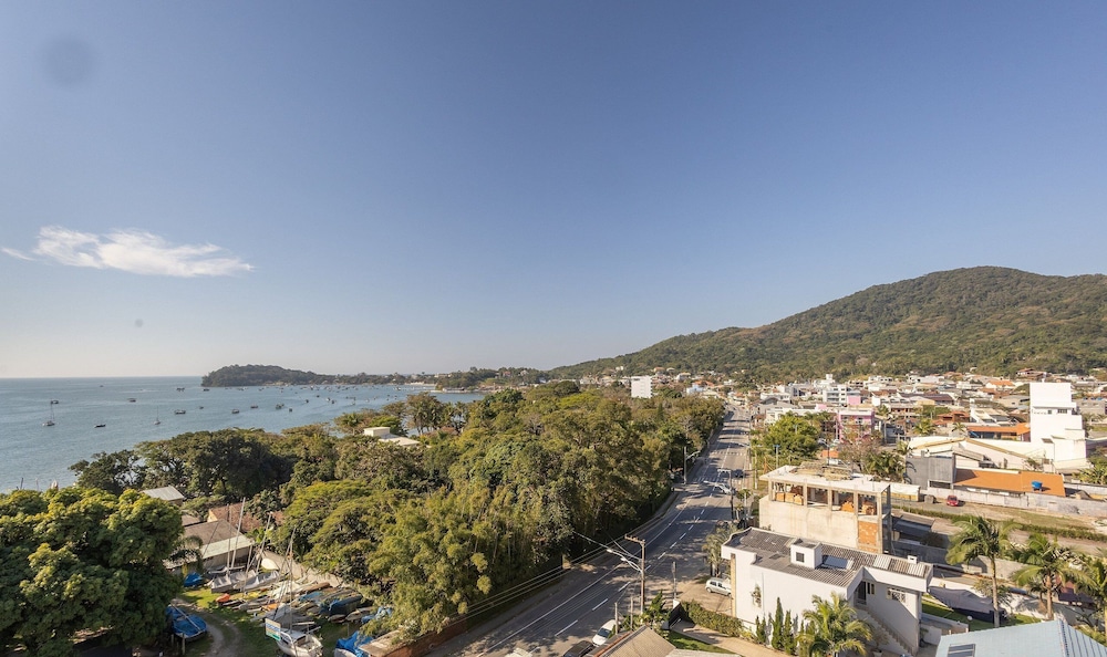 Studios in a Seaside Building, Close to Beto Carreiro at Penha Spot - Psob