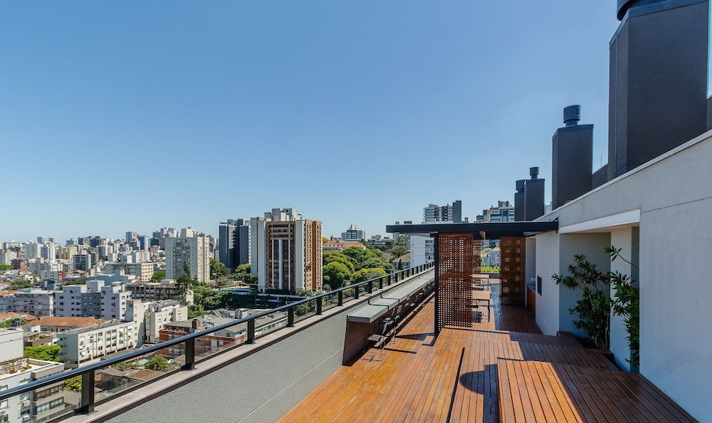 Charming Studio With Pool in POA Grb0917