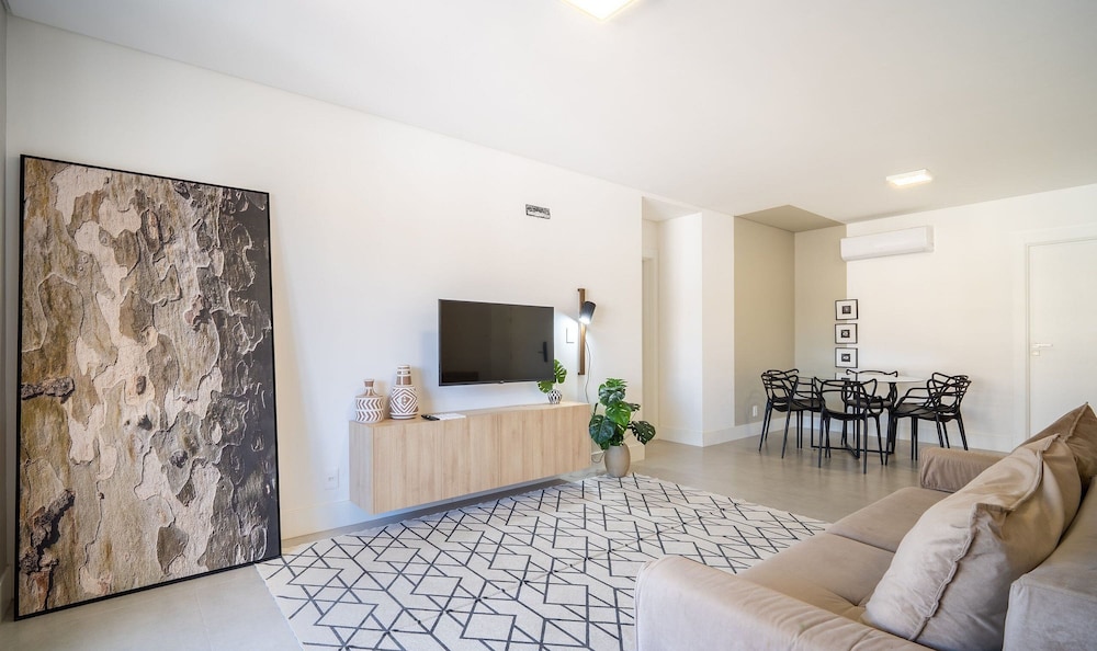 Apartment w/ Barbecue 150m the Beach Jurere Ran203