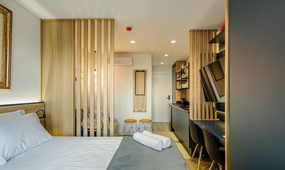 Studios With Side Sea View at Penha Spot PSO - L