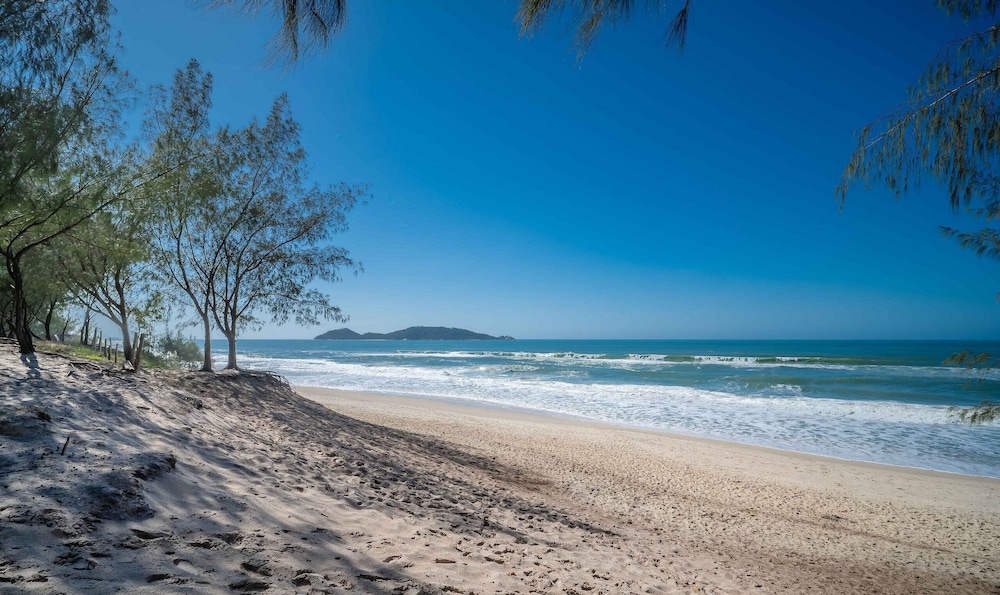 Complete Stay by the Sea, Just 10 Meters From the Beach - Aars