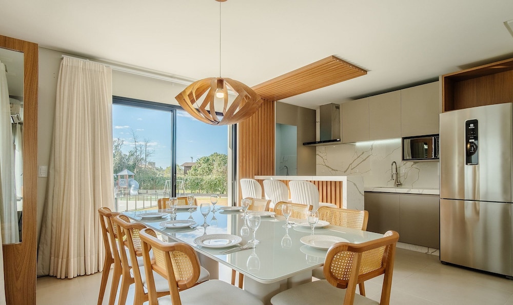 Condominium w/ Pool 500m From Ibiraquera Lagoon - VRS