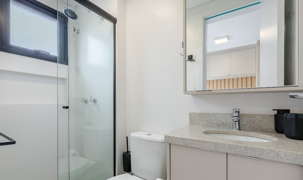 Your Complete Stay in a Building With a gym in the Best Location in Curitiba - Plas