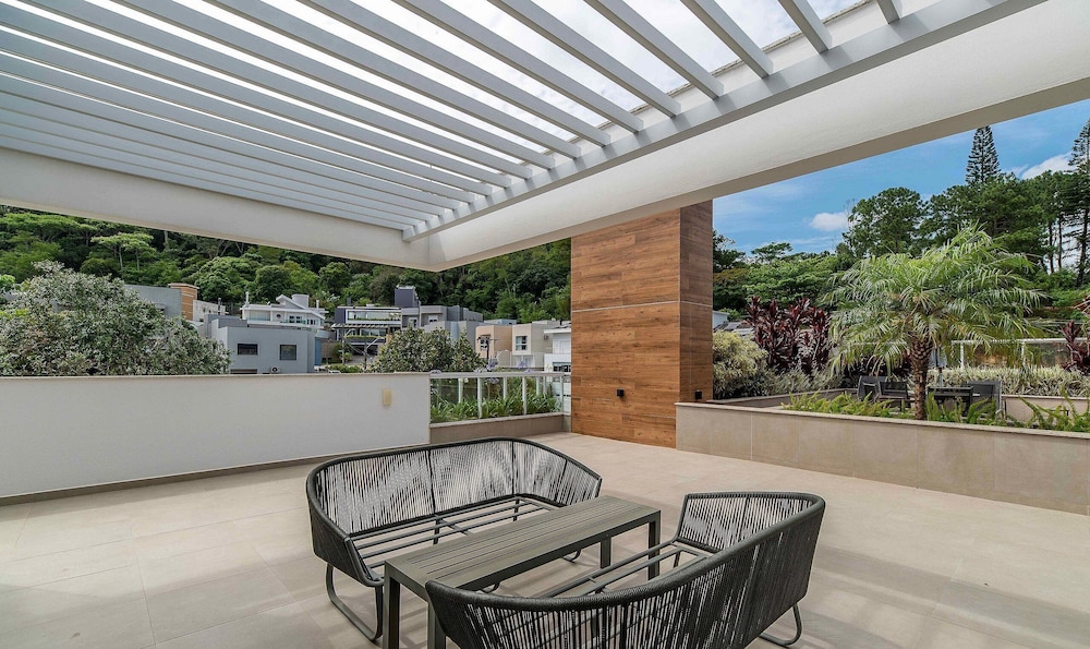 Apartment With Barbecue in Itacorubi Aft0210