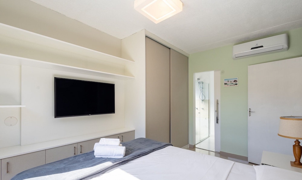 Beautiful Apartment in Building With Pool Mpb0034