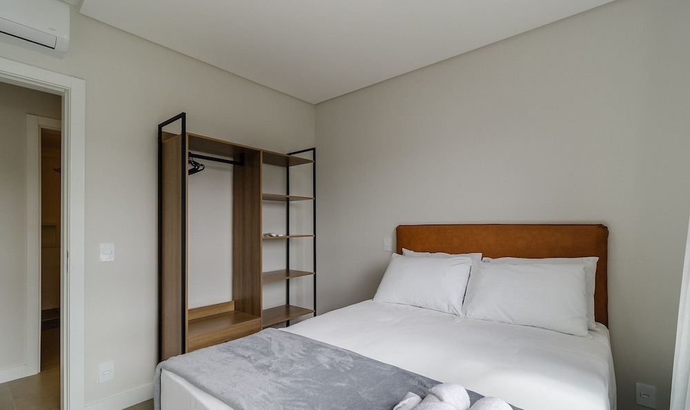 Cond Apartments Vila do Lago in Jurere - VLO