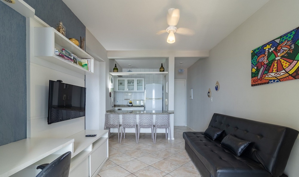 Charming Apt With Balcony and Sea View Edj0410