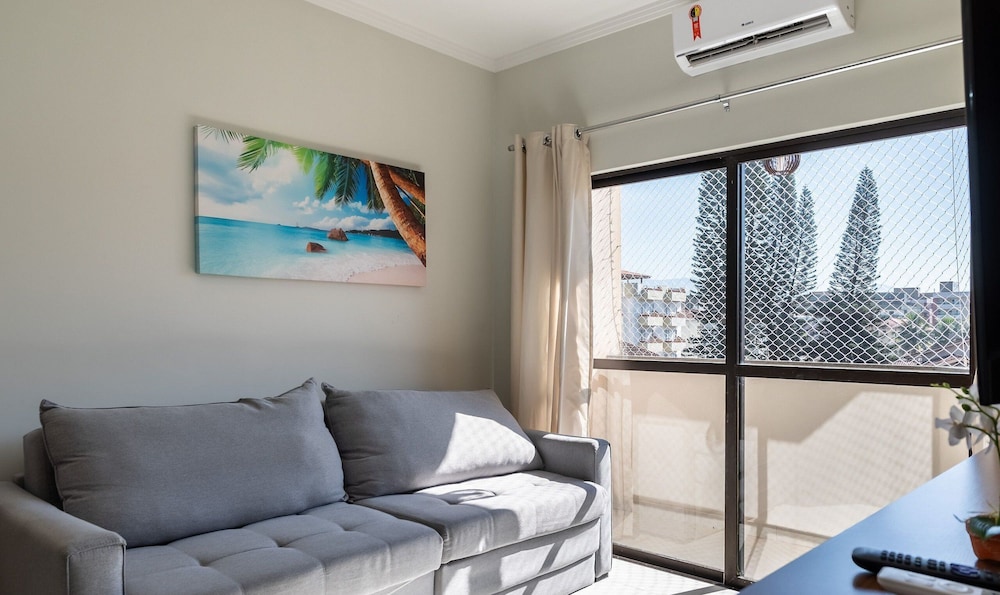 Cozy Apartment Near the Beach Ubatuba Enu011