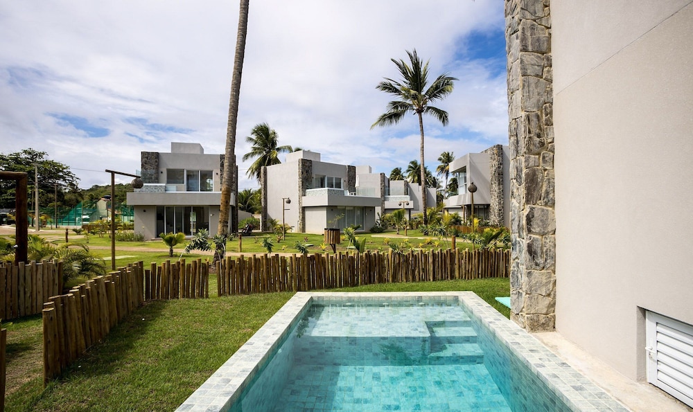 NLU - Full-featured Condominium at Marceneiro Beach