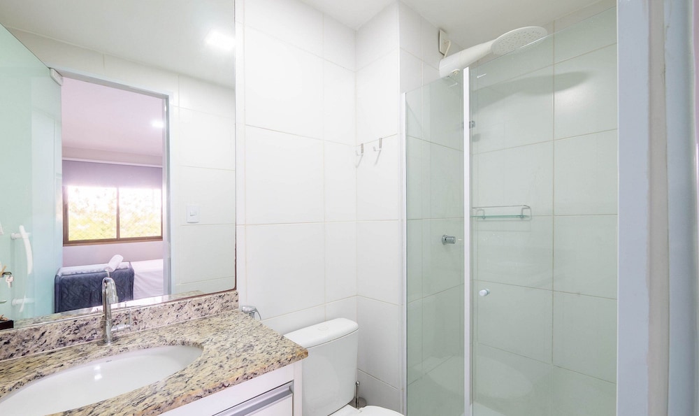Complete Apt Near Stella Maris Beach Jsm0103