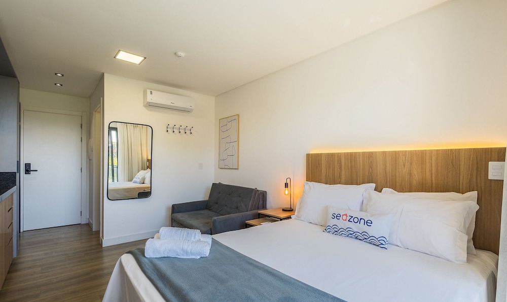 Studios With Side Sea View at Penha Spot PSO - L