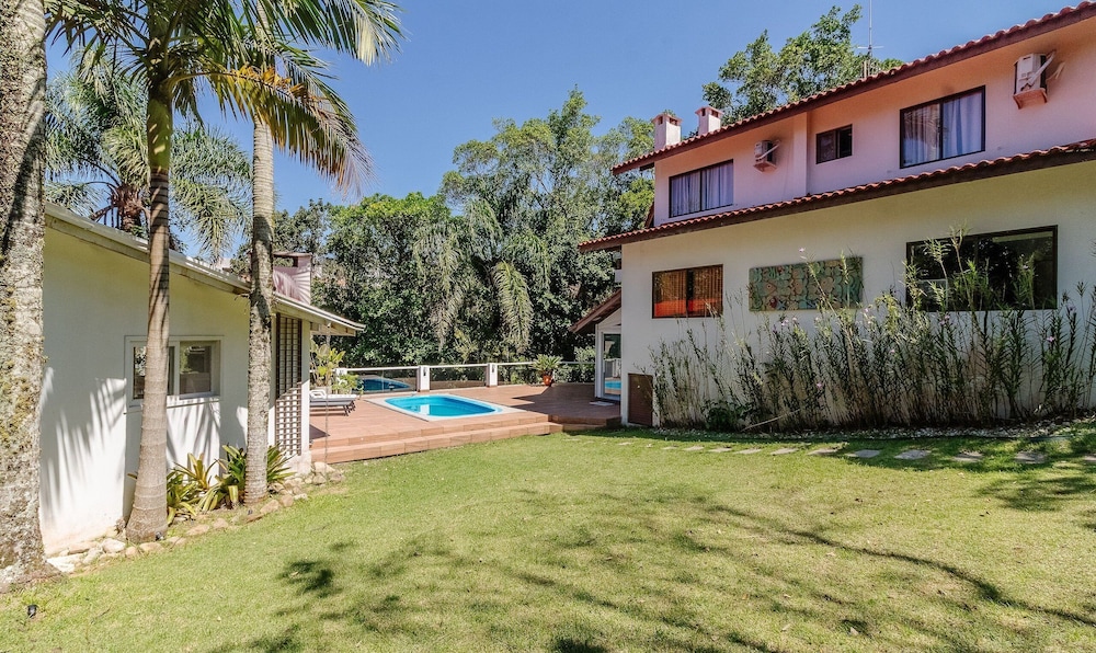 4BR House Pool & BBQ 500m From Beach Che0401