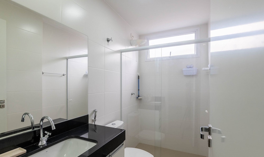 Apart With 2 Bedrooms 400 m From the Beach Ina1306