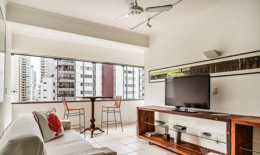 Beachfront apt BC Center Close to Attract. Aco803