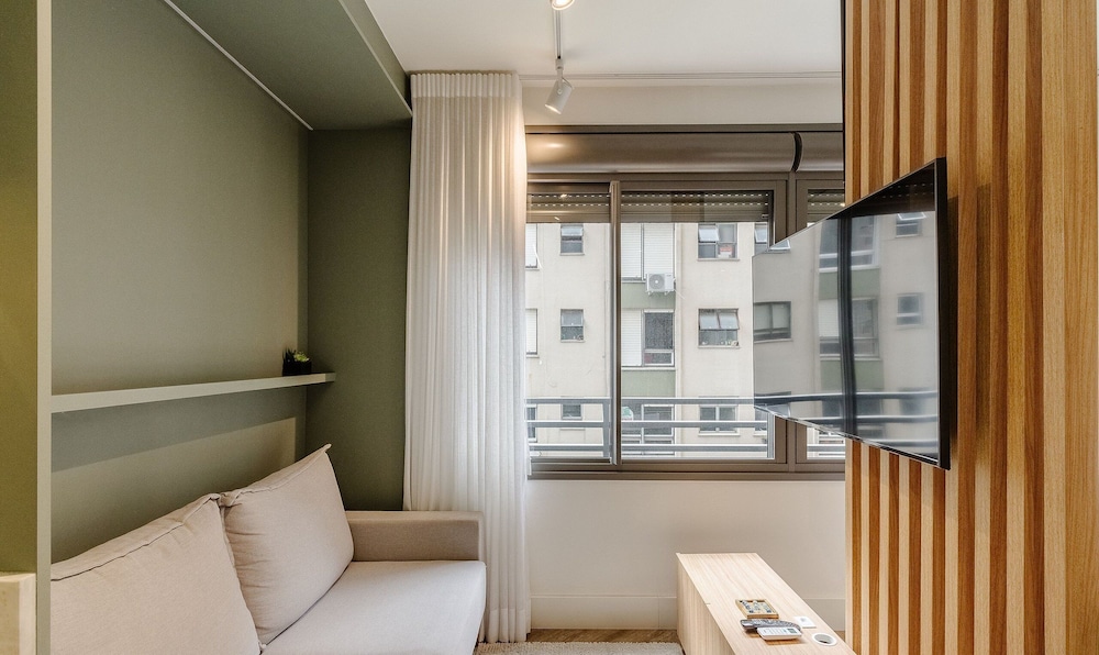 Studio in Building With Swimming Pool in Porto Alegre - JRE
