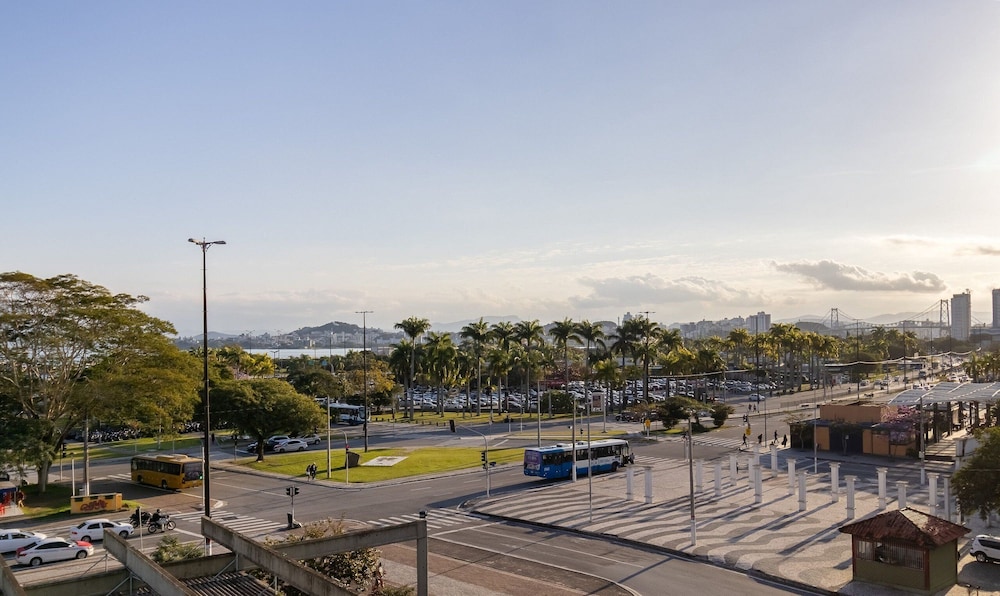 EJO - Modern Apartments in the Center of Floripa