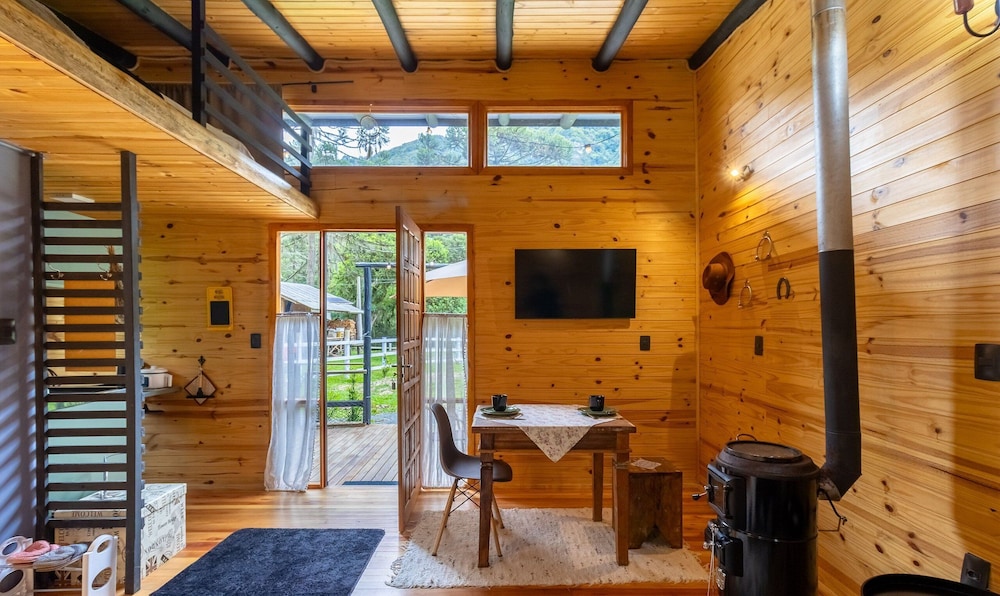Cabin in the Avencal Waterfall Valley Cua001