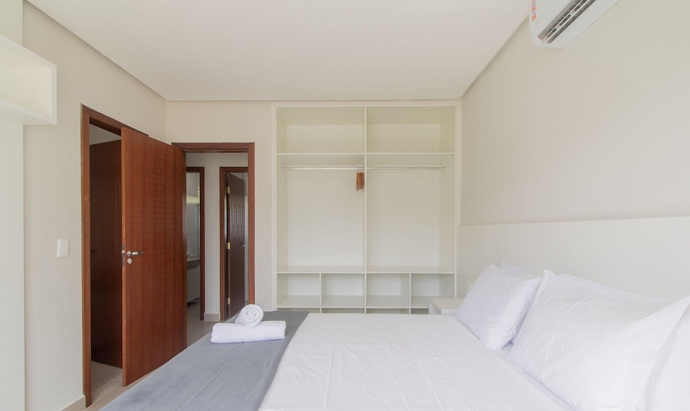 Apartments Near Muta Beach, BA - Rfms