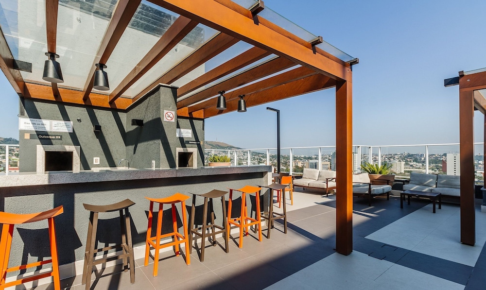 Studio in Building With Pool Con1206