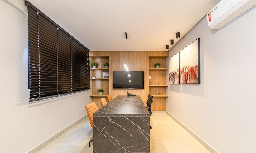 Stay With a Pool and gym 350m From the Beach in a Prime Location in Maceio - SLI