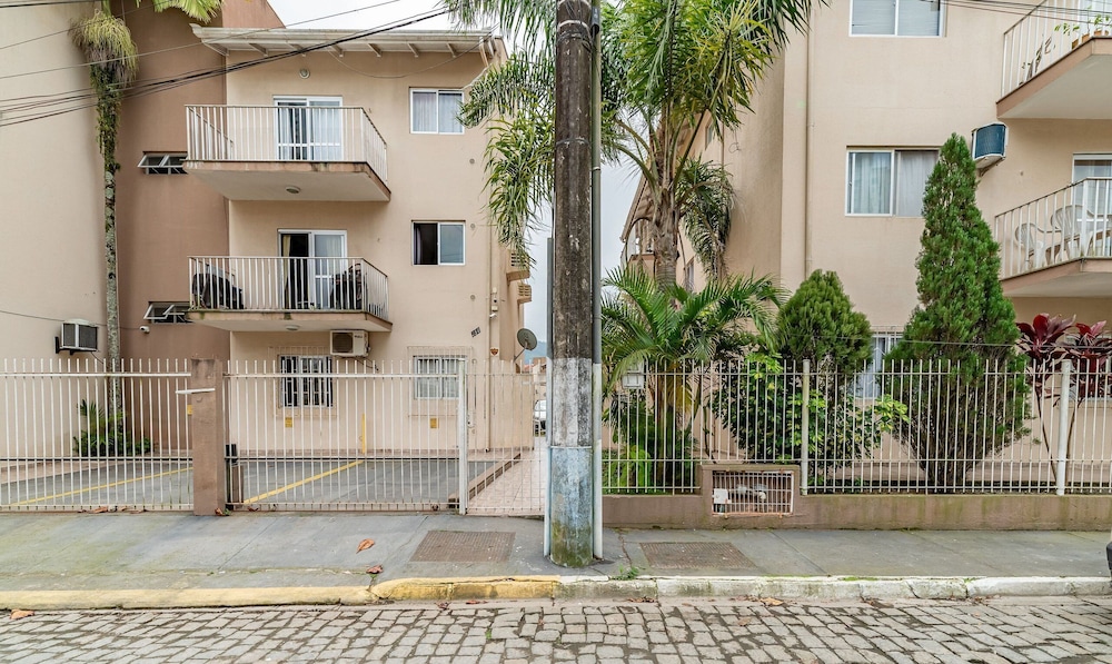2BR Apt 260m From Canto Beach Itapema Rtl0302