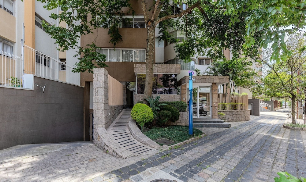 Duplex With Terrace and Barbecue Eto0201