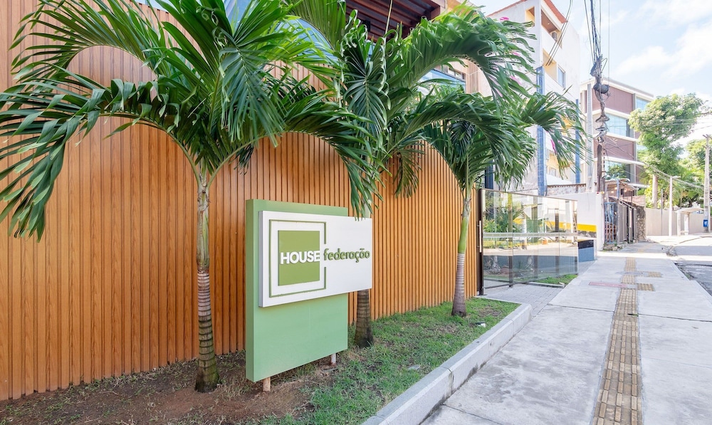 Fully Equipped Apts With Leisure Minutes From the Beach Hfos