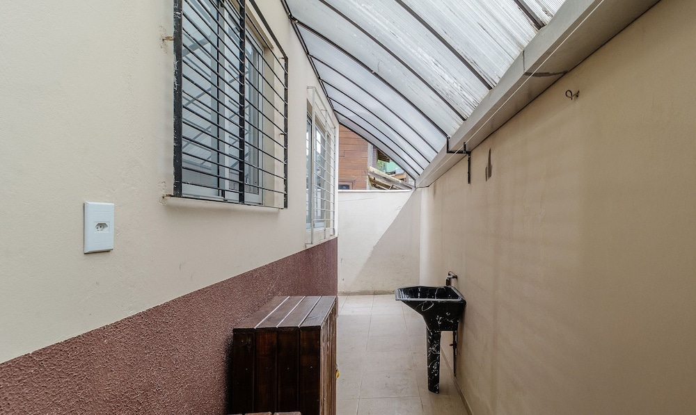 Apt Just Minutes From Lagoa da Conceicao - Sis0005