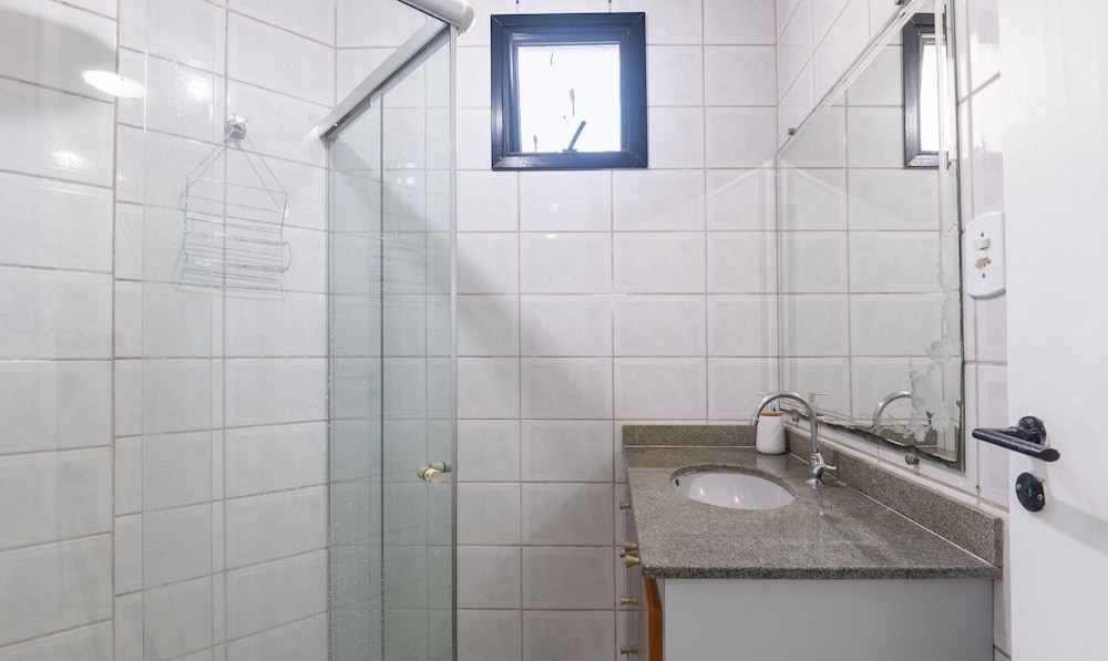 Comfort and Sophistication Just Steps From Praia do Morro - DBH