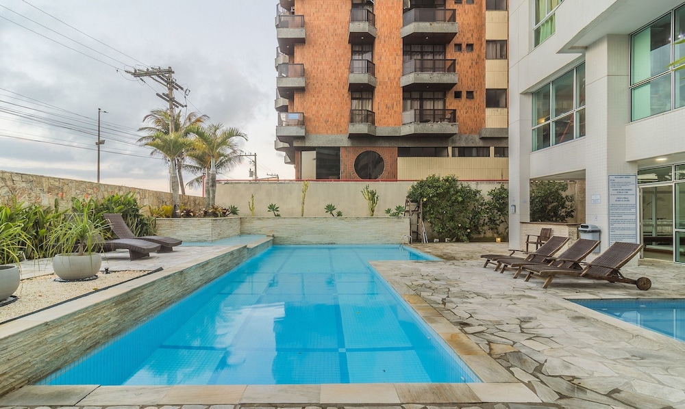1 Bedroom Apartment in Oceanfront Condo Mnda0217