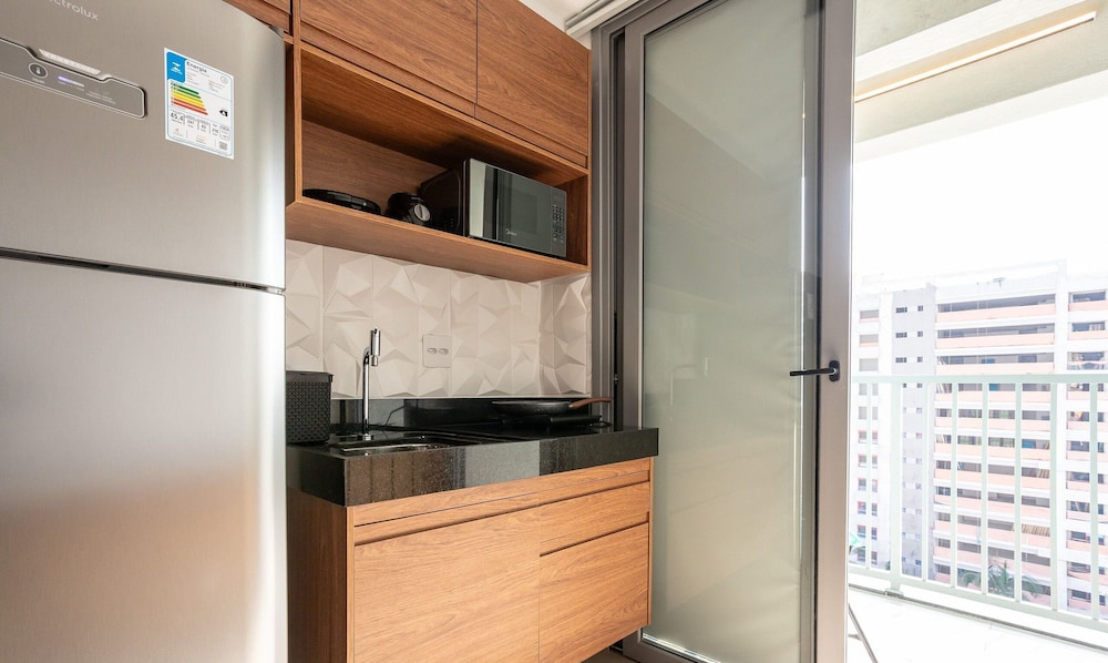 Studio 300m From the Indianopolis Metro Ois1003