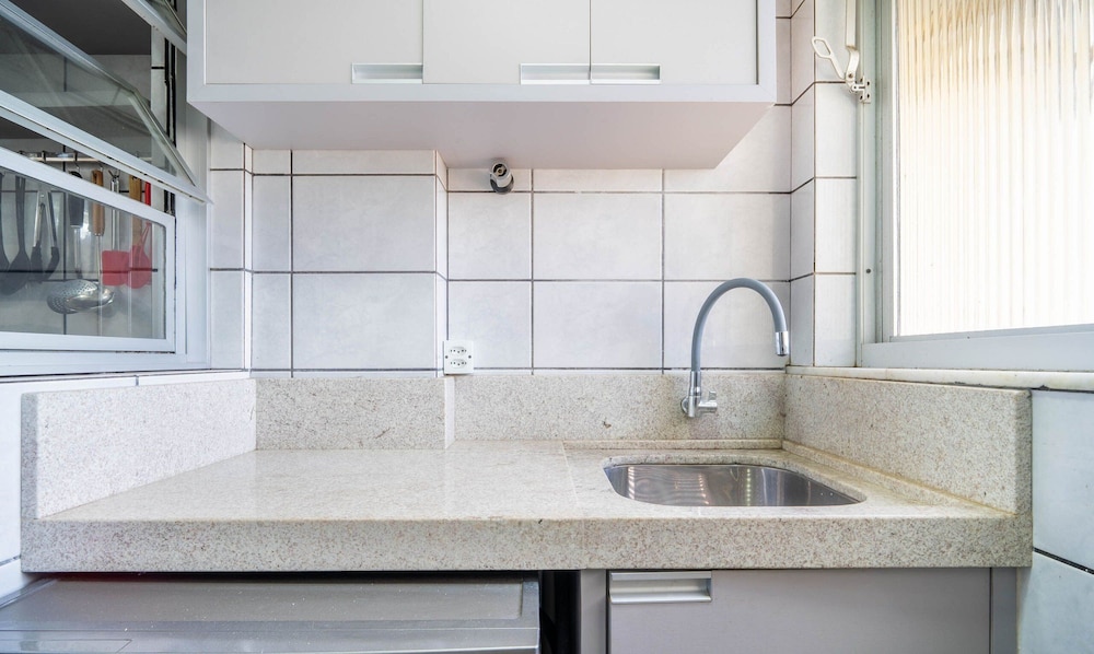Apt w/ Balcony & BBQ 450m From the sea Reh0203