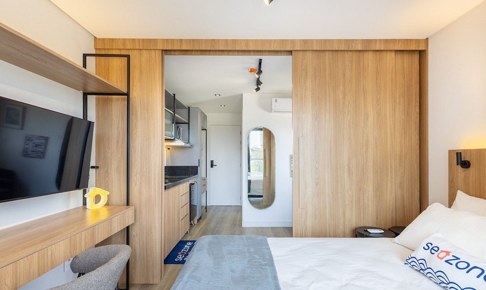 Studios With Side Sea View at Penha Spot PSO - L