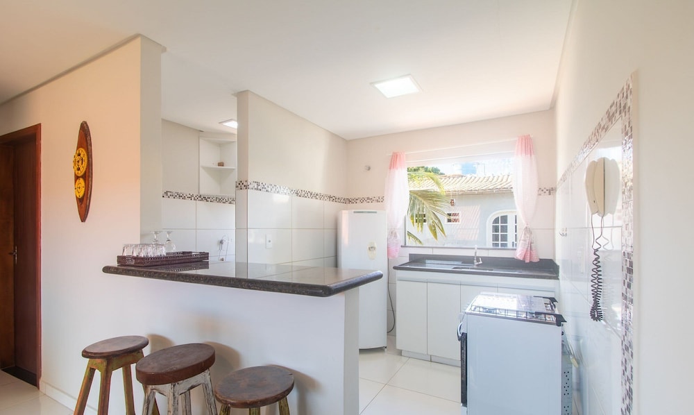 Apt in Condo w/ Pool 850m From the Beach - Srr0007