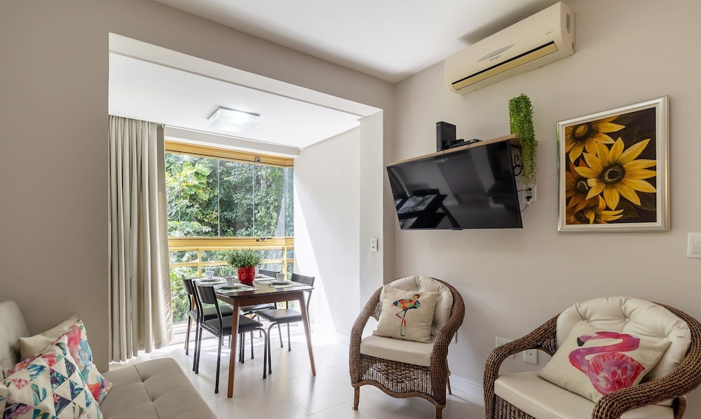 Sea View Apt 240m From the Beach in Jurere Ido207