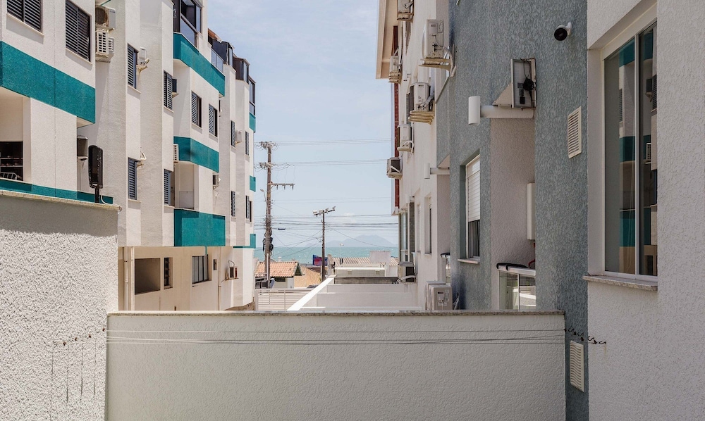 Beautiful Seaside Apartment With Barbecue Rmi0007