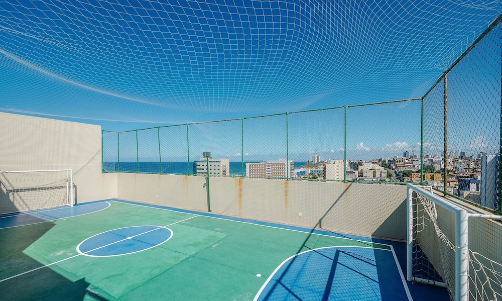 Condo. w/ Pool and Gym 70 m From the Beach - SMA