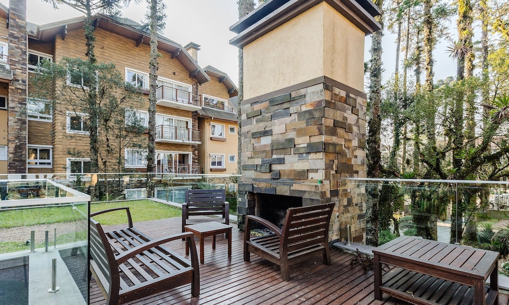Beautiful Apartment With Heated Pool Cap0302