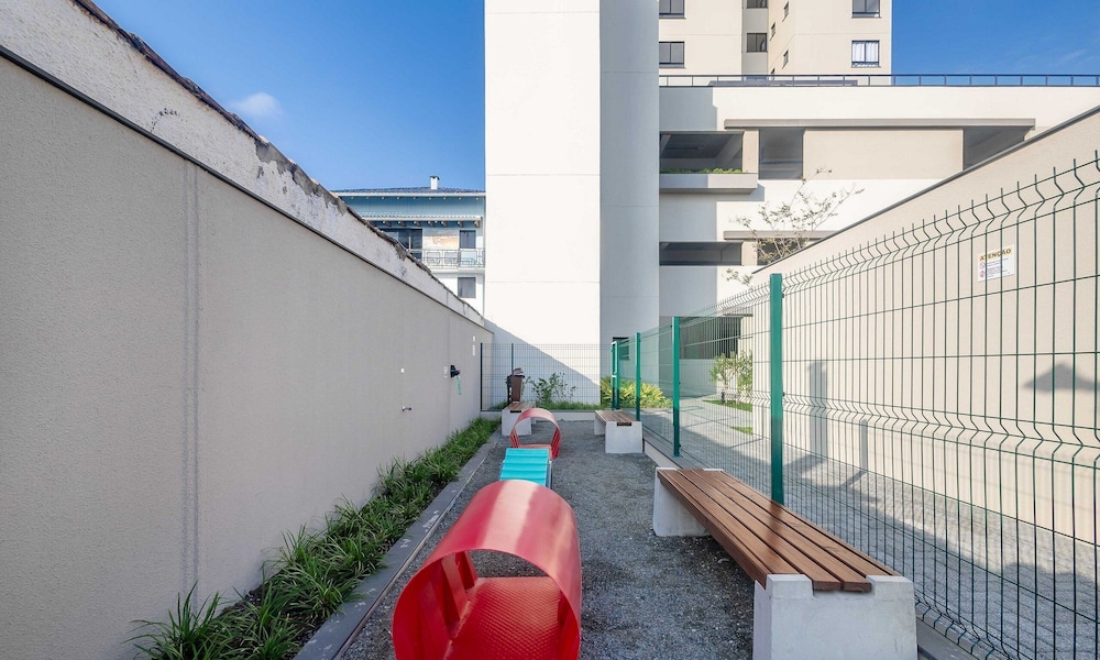 Estadia completa com piscina a 400m da Praia da Armação \- SKL