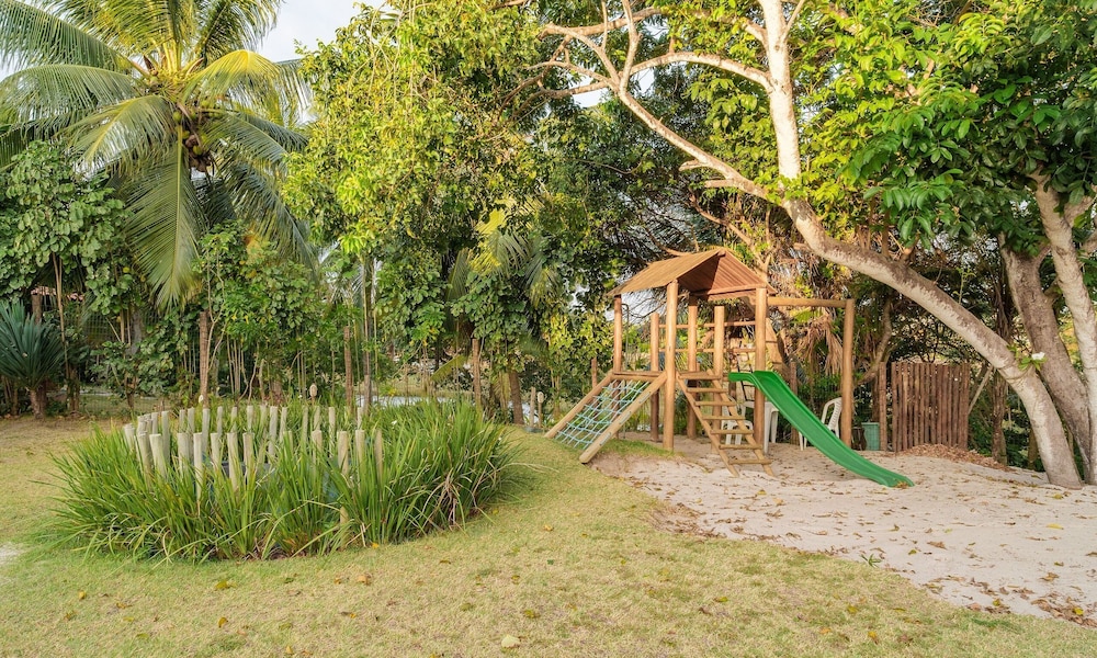 Comfortable apt With Pool Near the Beach Vrl0002