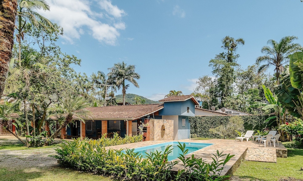 House With Pool and Barbecue in Itamambuca Cpi0130
