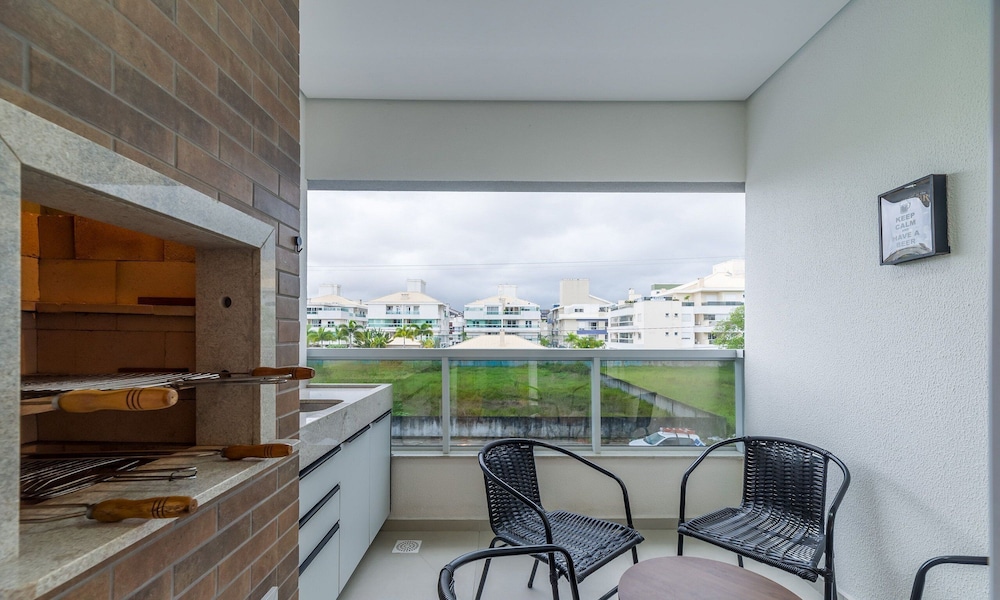 Apart in Cond. w/ Pool 400m From the Beach Tdb0101