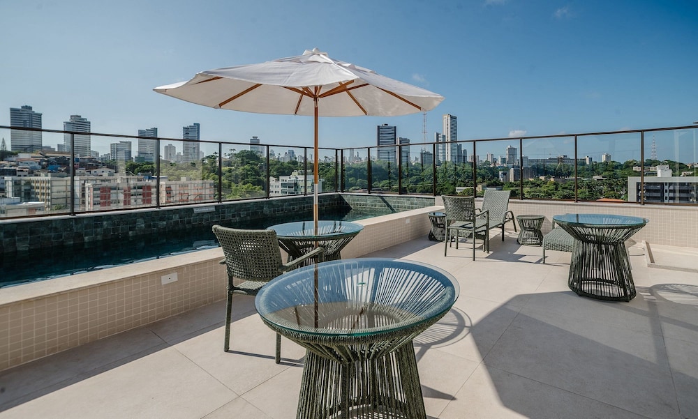 Apartamentos em Prédio c/Academia na Ondina-SSA-HOA